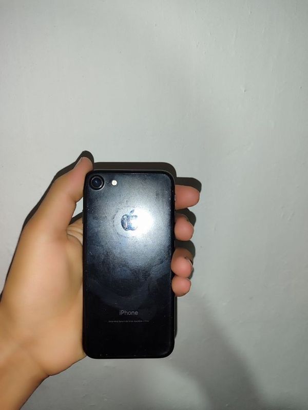 iPhone 7 SROCHNO iPhone 7 SROCHNO