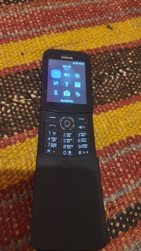 Nokia 8110 4G ideal zaryad 1 hafta ketadi legendarniy ishonchli tilefo