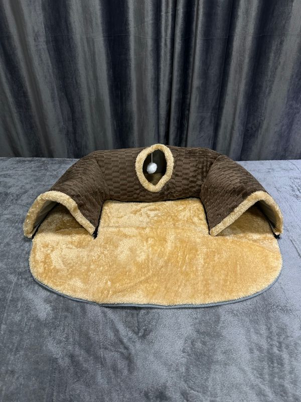 Лежанка для кошек и котят Size 85x70 Лежанка для кошек и котят Size 85x70