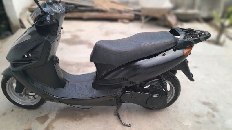 skuter sotiladi 150kub 140 tezlik skuter sotiladi 150kub 140 tezlik