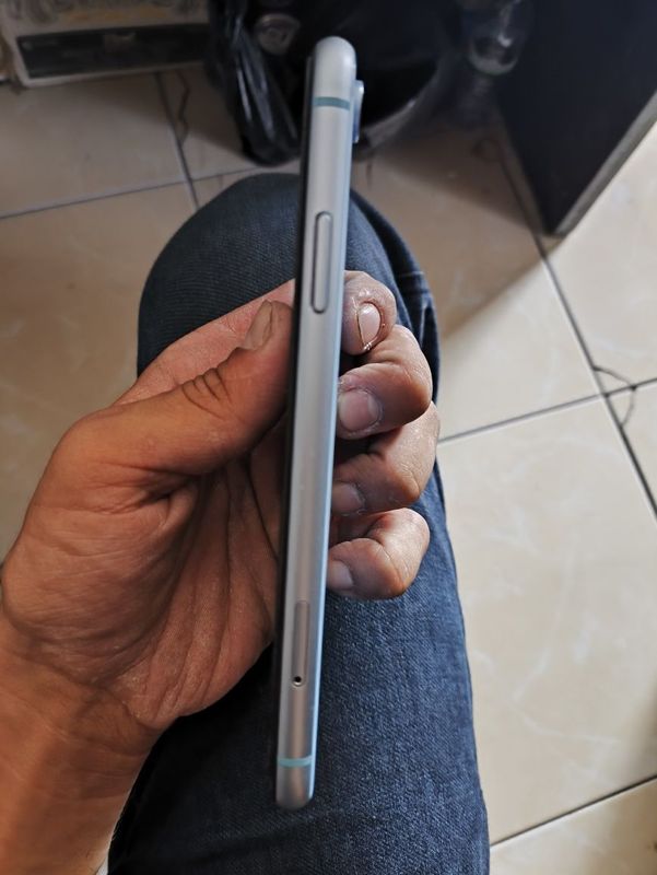 Iphone xr 64gb Ll/A Iphone xr 64gb Ll/A