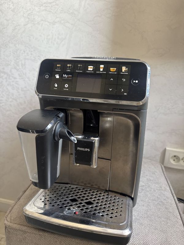 Кофемашина PHILIPS 5400 Кофемашина PHILIPS 5400