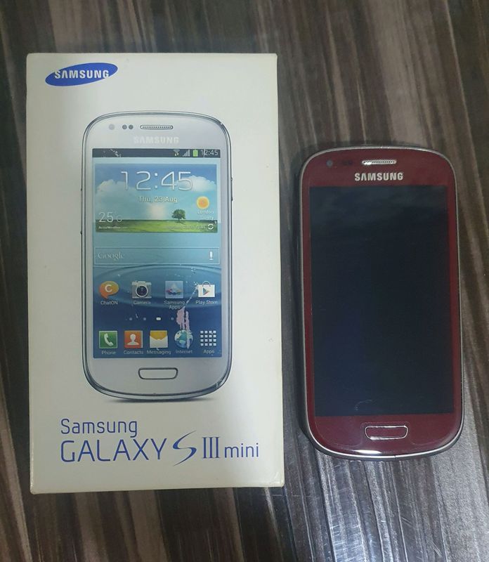 Телефон Samsung Galaxy S3mini Телефон Samsung Galaxy S3mini