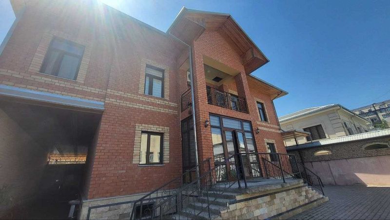 ПРОДАЁТСЯ 2-х этажный дом ПРОДАЁТСЯ 2-х этажный дом