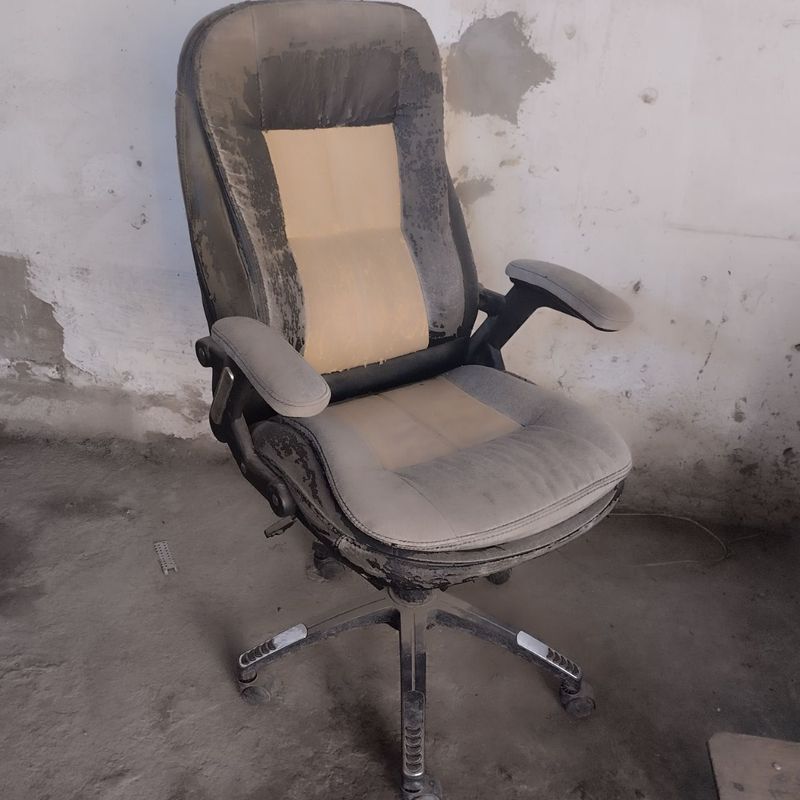 Офисное кресло продам