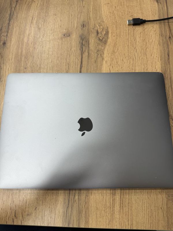 Macbook pro 15.4 Macbook pro 15.4