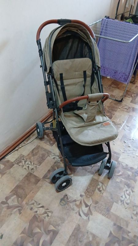 Летняя коляска продаётся