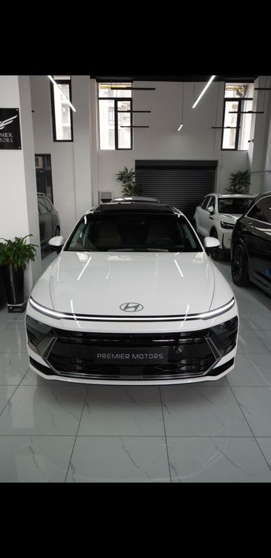 Hyundai sonata ..