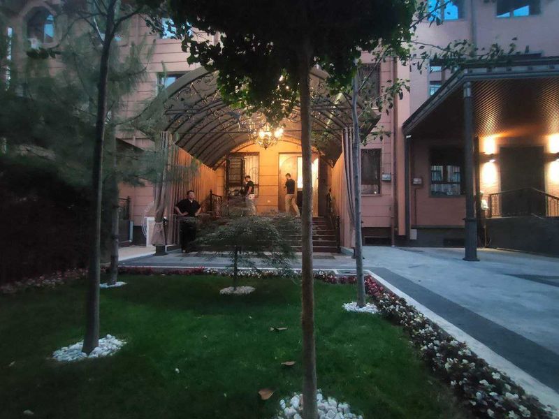 сдается евро коттедж 3уровня в центре ул. Чехова под офис 400м2 сдается евро коттедж 3уровня в центре ул. Чехова под офис 400м2