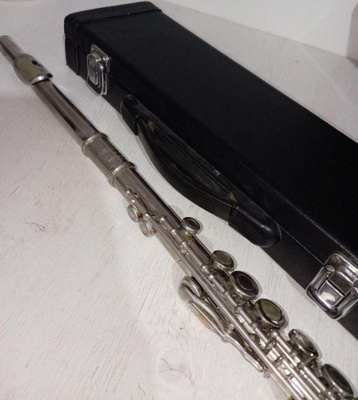 yamaha_ yfl_211 YFL-211 MADE IN JAPAN 5 000 yamaha_ yfl_211 YFL-211 MADE IN JAPAN 5 000