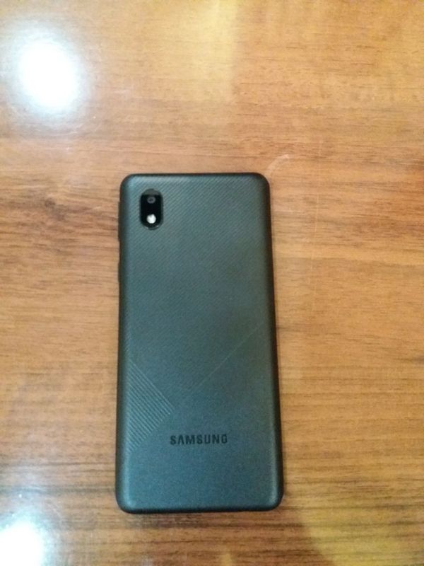 Samsung A01 core sotiladi