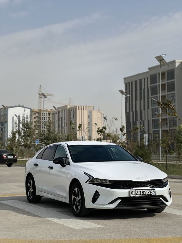 KIA K5. 2023 Комфорт