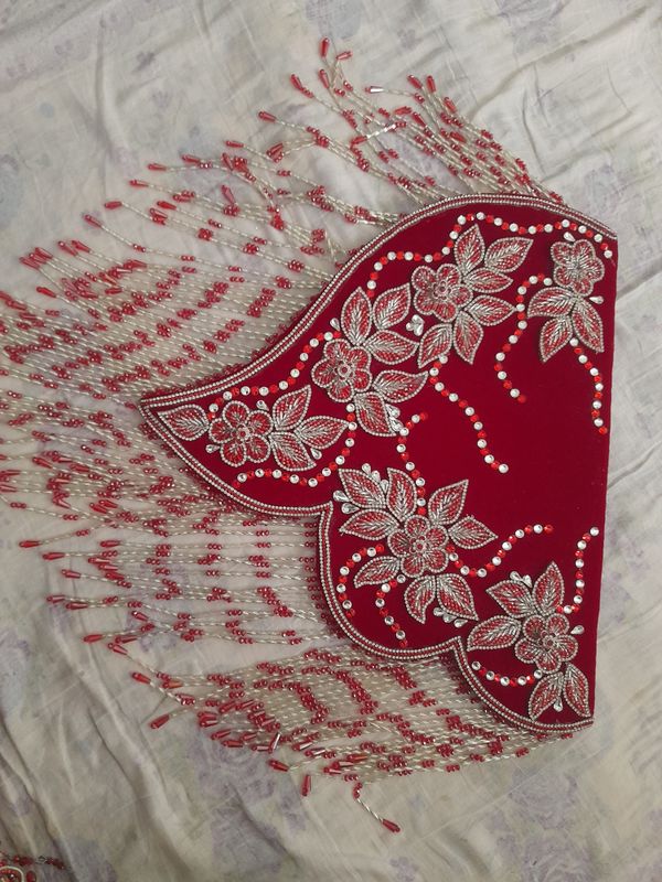 Ansambl komplekt sotiladi. 300$. Yana kelishamiz Ansambl komplekt sotiladi. 300$. Yana kelishamiz