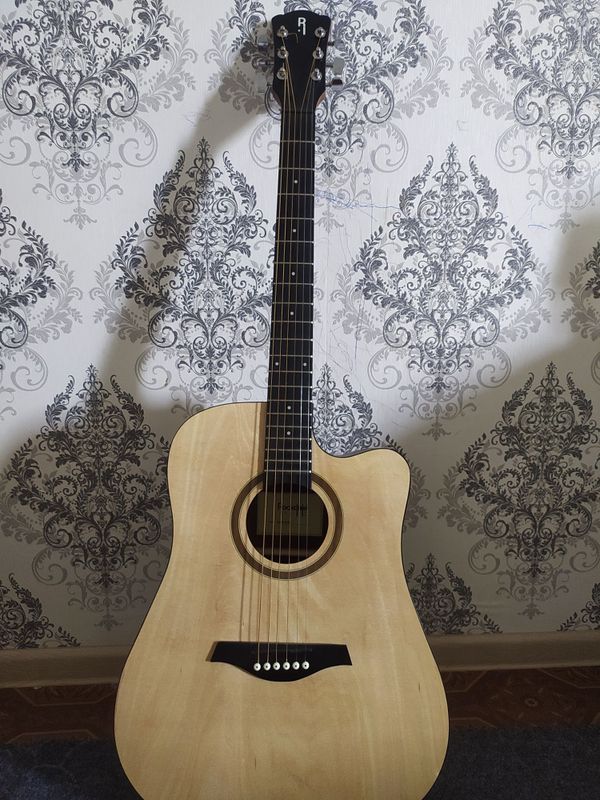 Gitara "Rockdale" Gitara "Rockdale"