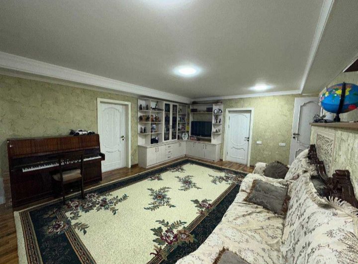 Продаётся квартира Хадре Ор-р Цирк. 77 серия 80м2+ 170 цокольный этаж Продаётся квартира Хадре Ор-р Цирк. 77 серия 80м2+ 170 цокольный этаж