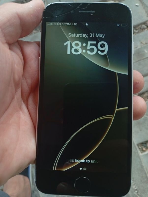 Iphone 8 silver. Holat yaxshi TEPASI OZGINA SINGAN joyi bor Iphone 8 silver. Holat yaxshi TEPASI OZGINA SINGAN joyi bor
