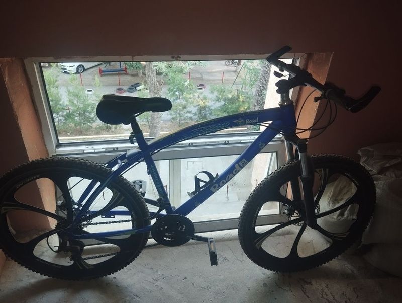 Velosiped sotiladi Velosiped sotiladi