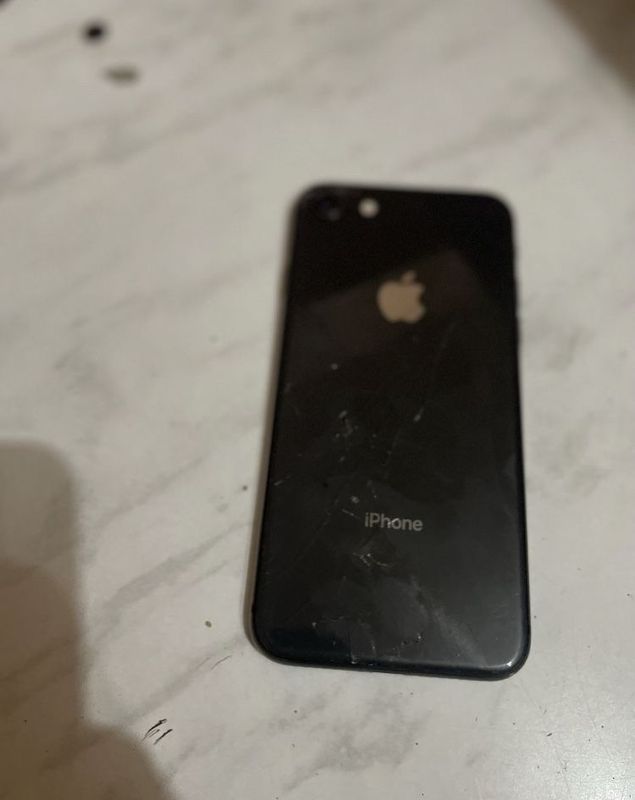 Iphone 8 kafolat 3oygaca javob xotra 64 Iphone 8 kafolat 3oygaca javob xotra 64
