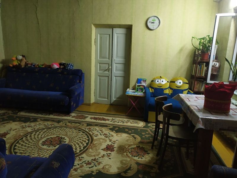 ковёр продаётся большой