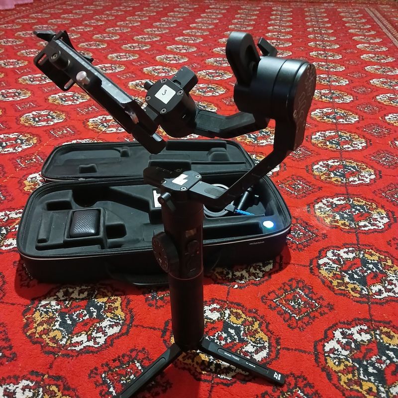 Ronin Zhiyun crane 2
