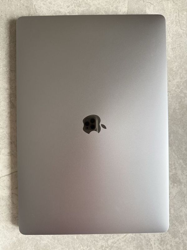 MacBook Pro 16-inch, 2019 MacBook Pro 16-inch, 2019