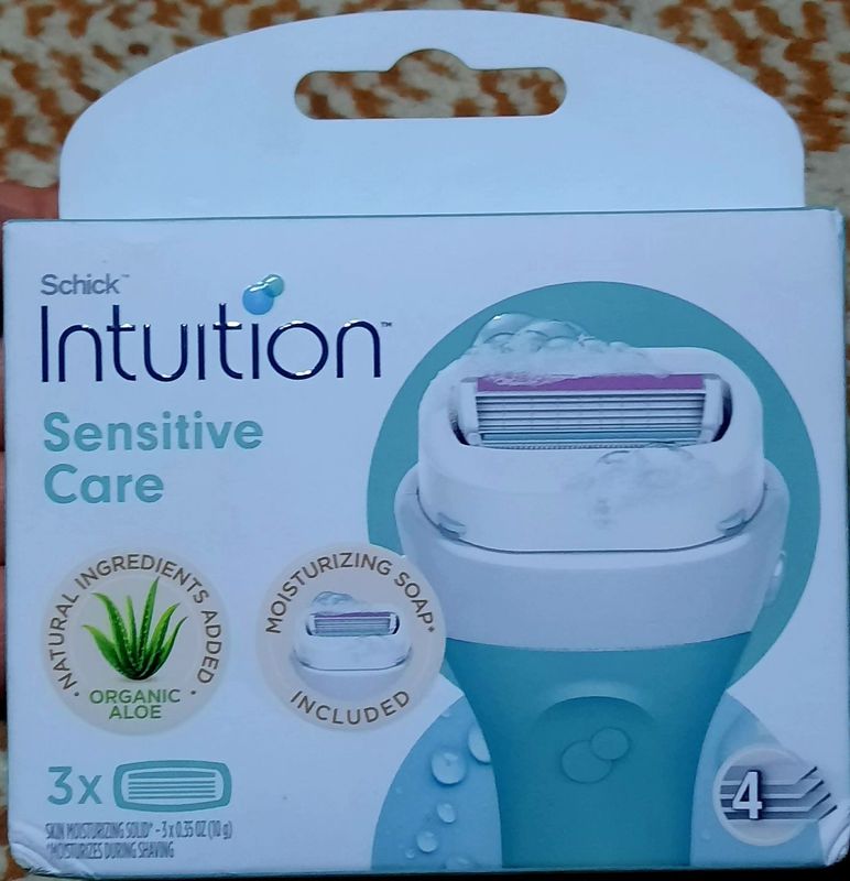 Продаётся Сменные картриджи Schick Intuition Blade, 3 шт.