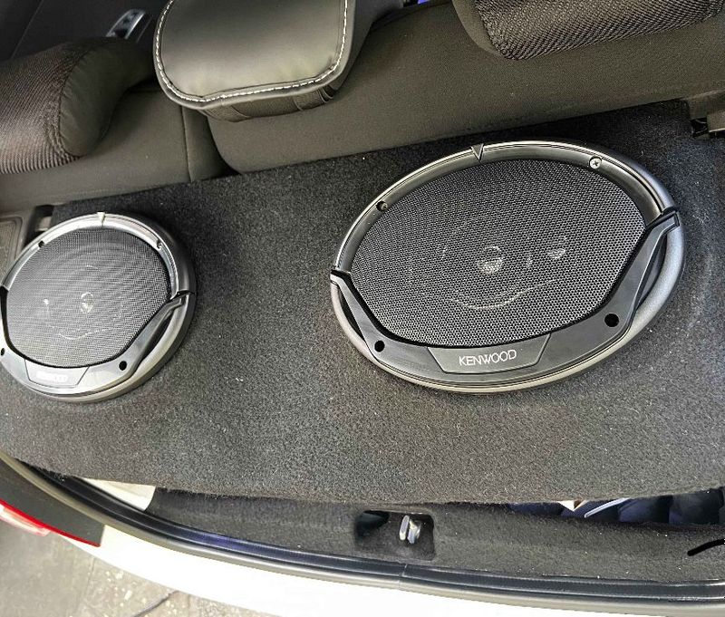 kenwood kalonka sotiladi xolati ideal 2xafta iwlatilgan kenwood kalonka sotiladi xolati ideal 2xafta iwlatilgan