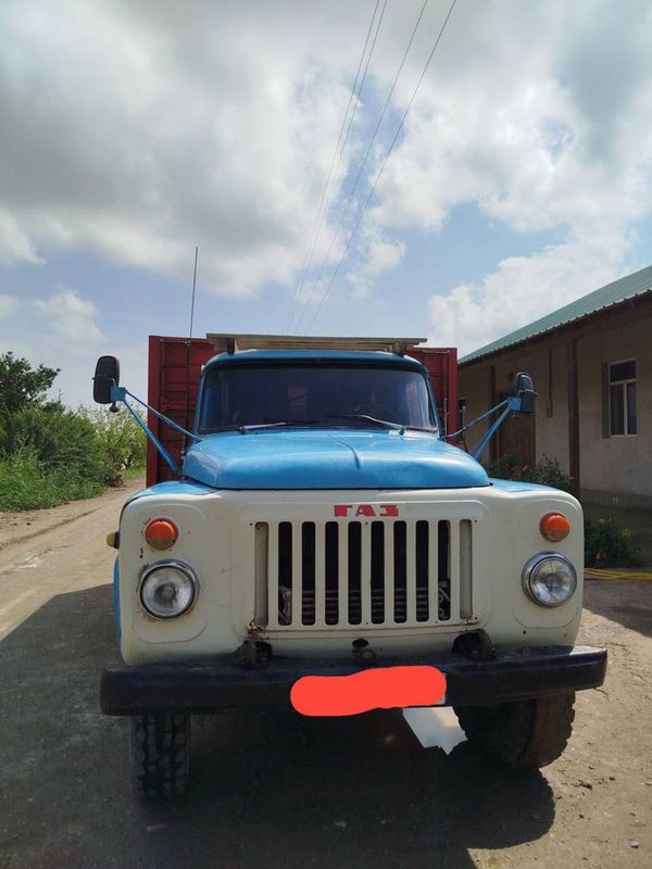 Zil sotiladi xolati yaxshi Zil sotiladi xolati yaxshi
