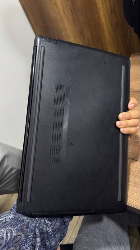 hp core i3 holati yahshi 4/256 hp core i3 holati yahshi 4/256