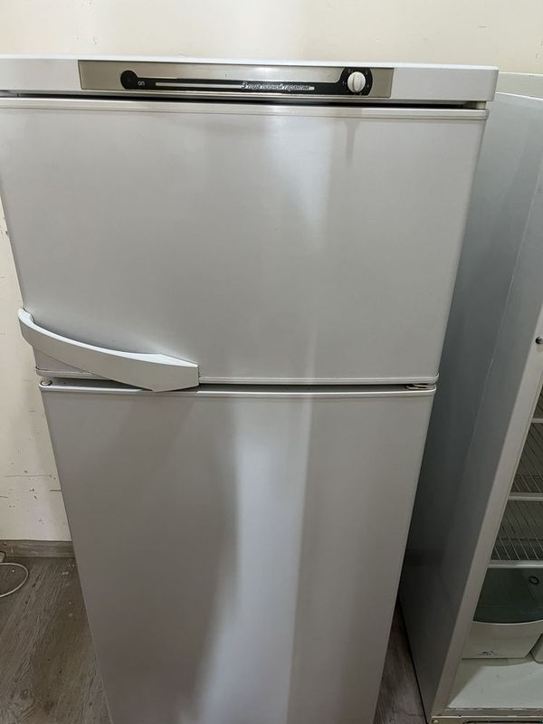 Indesit rabochi b/u Indesit rabochi b/u