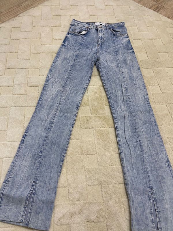 Джинсы Coton в идеальном состоянии Джинсы Coton в идеальном состоянии