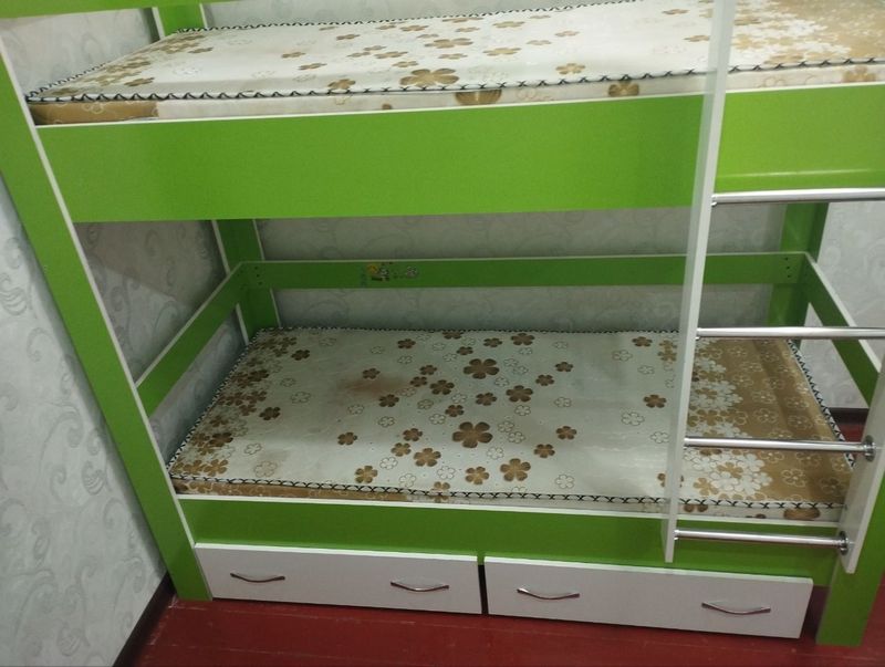 Кроват двухяросний Кроват двухяросний