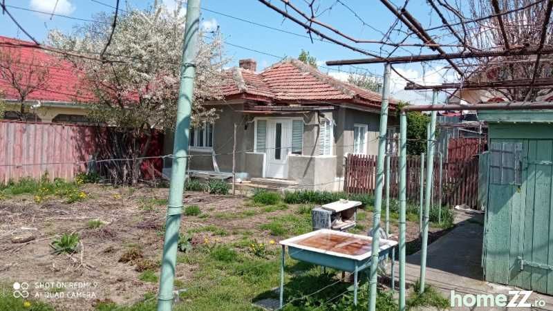 Участок с потенциальным местом для постройки нового дома Участок с потенциальным местом для постройки нового дома