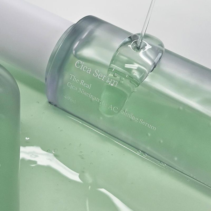 Успокаивающая сыворотка Celimax Cica Niacinamide AC Calming Serum Успокаивающая сыворотка Celimax Cica Niacinamide AC Calming Serum