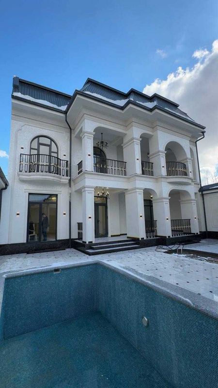 Срочно Продаётся Шикарный Дом 450 м² ЕВроремонт ул.Циалковская (США) Срочно Продаётся Шикарный Дом 450 м² ЕВроремонт ул.Циалковская (США)