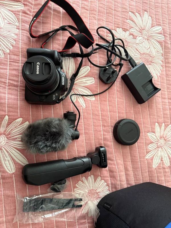 Canon EOS R50 Оригинал Canon EOS R50 Оригинал