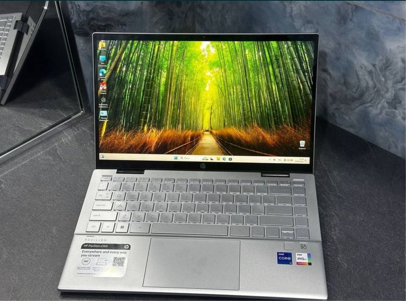 HP pavilon x360 i5