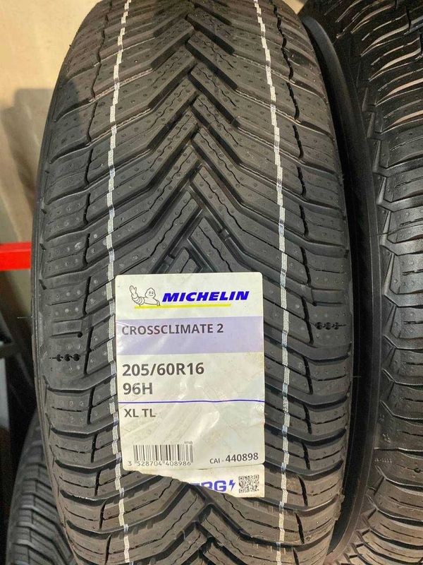 Michelin CrossClimate 2 205/60R16 2025 Michelin CrossClimate 2 205/60R16 2025