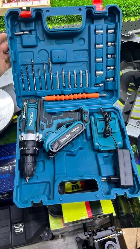 Shrupavyort makita DeWalt