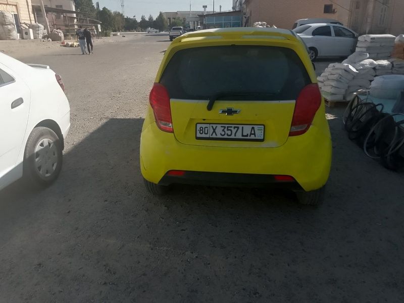 Спарк сотилади метанда Спарк сотилади метанда
