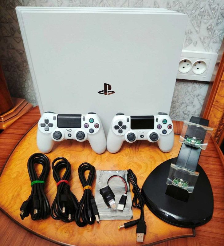 PlayStation 4 PRO (прошитая, версия 11.00) PlayStation 4 PRO (прошитая, версия 11.00)