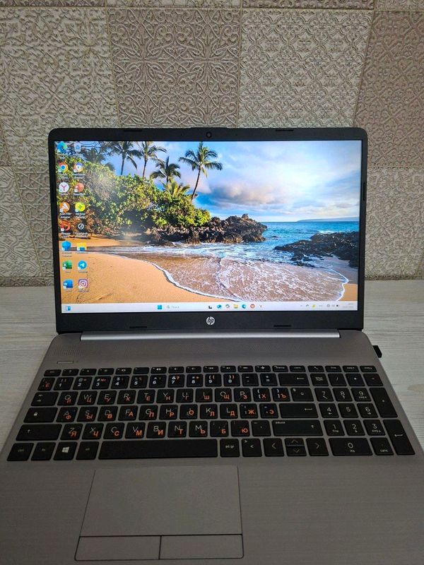 hp ryzen 5 8/256
