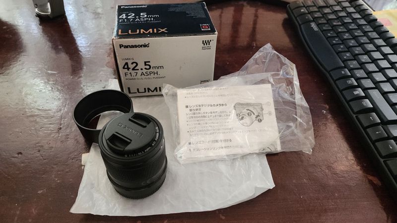 Obyektiv 42.5 mm f1.7 lumix fotoapparat laga tushadi Obyektiv 42.5 mm f1.7 lumix fotoapparat laga tushadi
