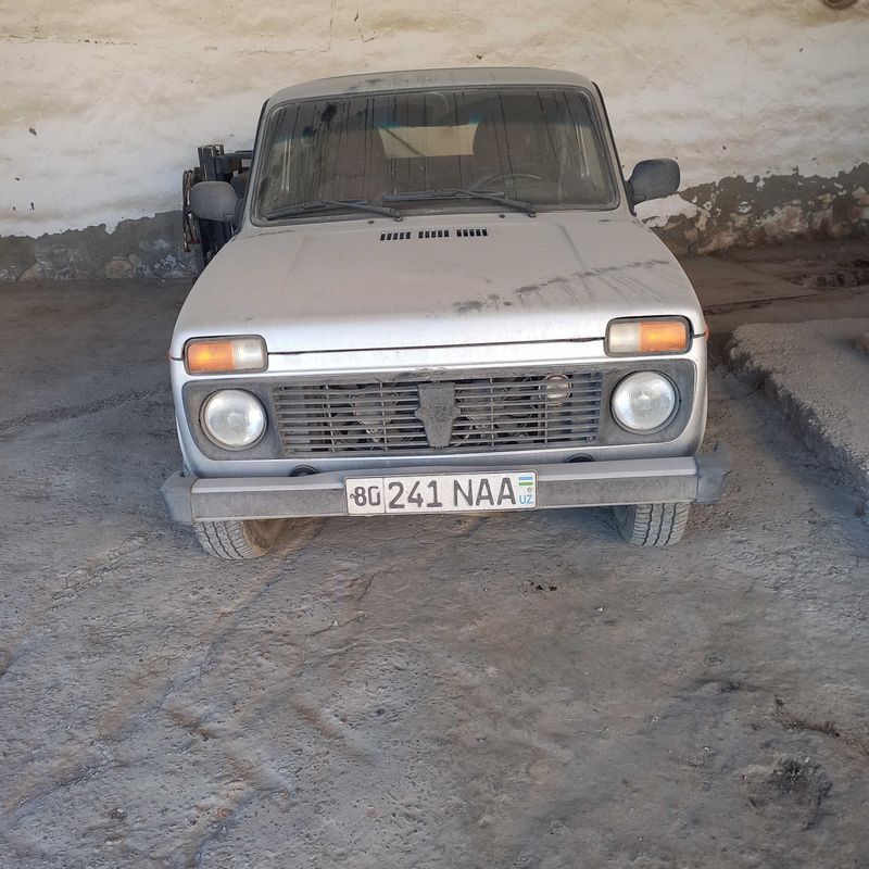 Автомашина Lada 213100 сотилади