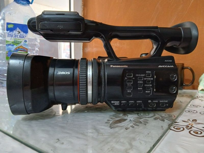 Видео камера Panasonic AG-AC90 сотилади. Видео камера Panasonic AG-AC90 сотилади.