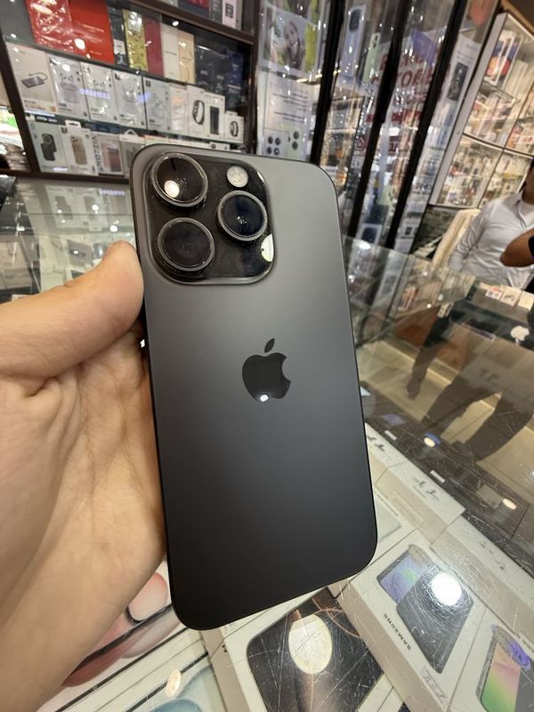 Iphone 15 pro 128gb qora 90% Iphone 15 pro 128gb qora 90%