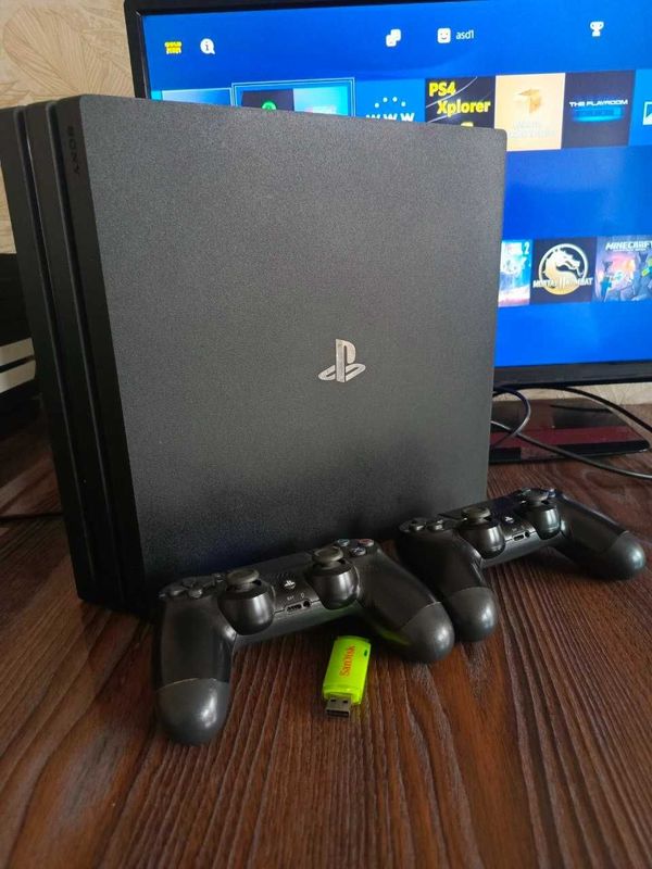 PlayStation 4 Pro 1TB - Ideal holatda, 4 ta jostik bilan! PlayStation 4 Pro 1TB - Ideal holatda, 4 ta jostik bilan!