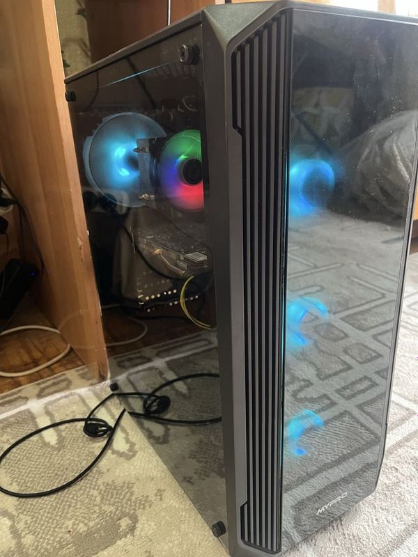 PK+ MONITOR BONUS. I5 12400f. Rx 580 8gb