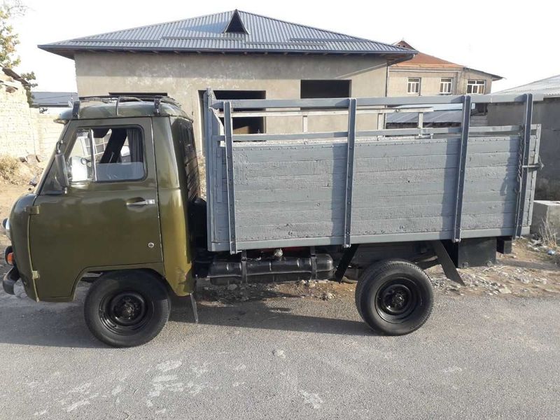 УАЗ бортовой (UAZ)