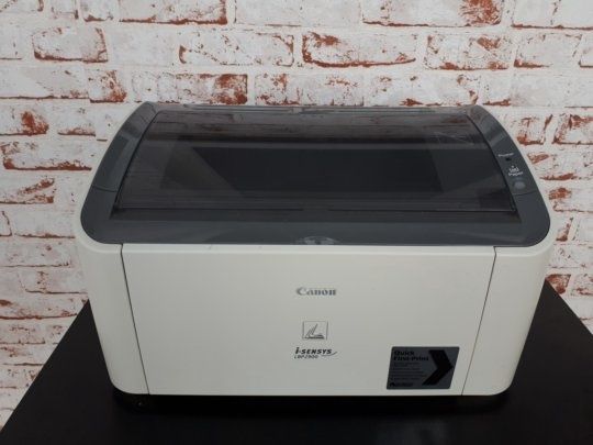 Продам принтер Canon LBP 2900 Продам принтер Canon LBP 2900